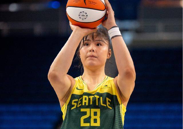 WNBA飞翼队86-83送太阳队五连败，李月汝11分9篮板3助攻1抢断(wnba飞翼对狂热)