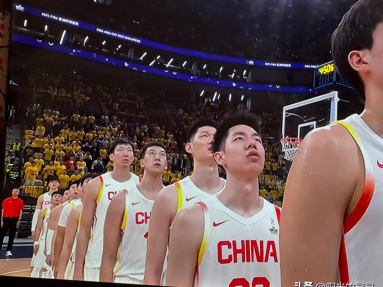 开云体育-中国U19男篮82-99斯洛文尼亚小组赛全败，冯傲12分，杨溢10+5+4(中国u19篮球)
