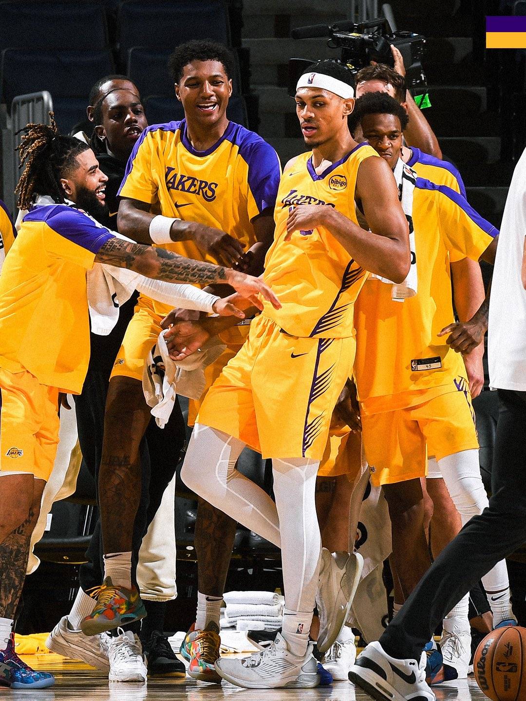 NBA夏季联赛：布朗尼10分湖人胜热火勇士惜败马刺的简单介绍