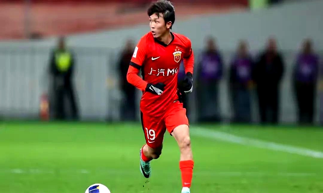中超-李新翔传射蒯纪闻送助攻上海海港3-0大连英博(武磊赛季首球表现)