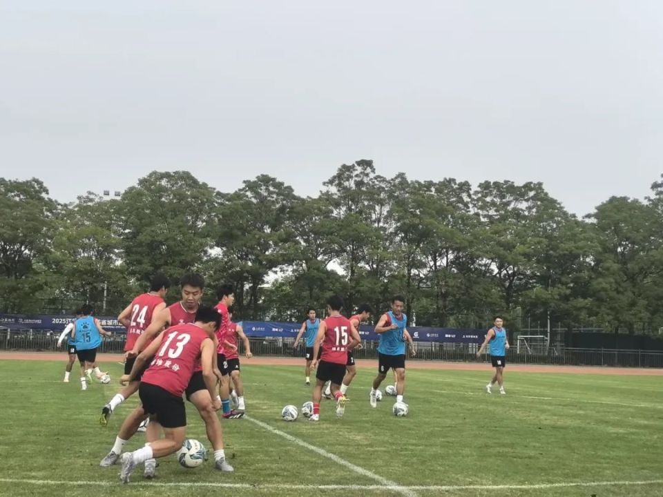 开云体育-全力以赴！球队积极备战迎接挑战(全力以赴!球队积极备战迎接挑战英文)